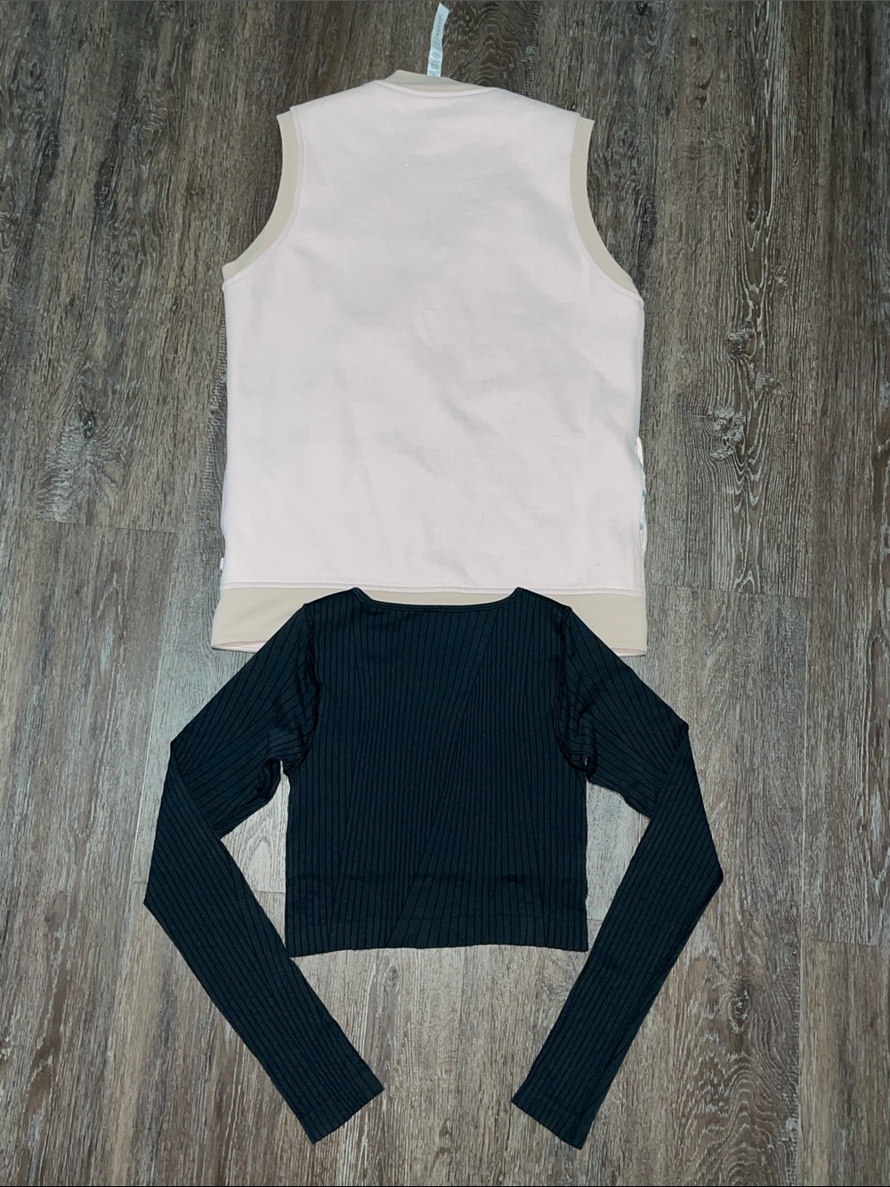 EUC  Lululemon Matching Bundle. Size Tops 6/Bottom 4 - Picture 3 of 11